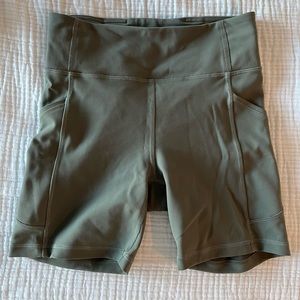 Lululemon Invigorate High-Rise Short